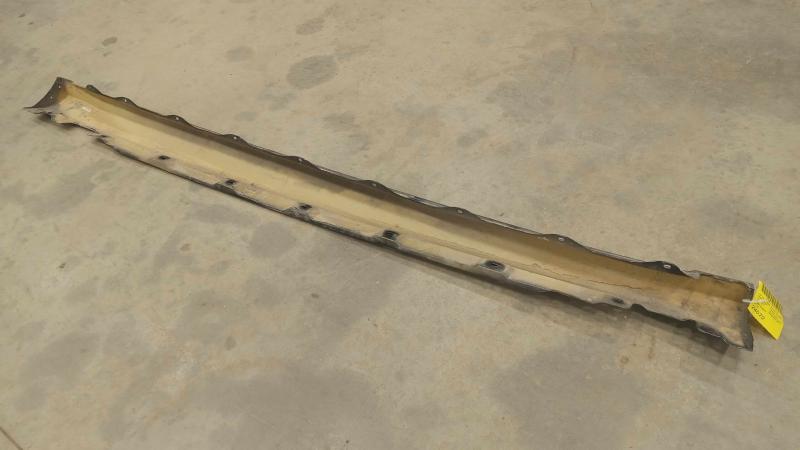 2012 Mercedes R-Class Rocker Moulding