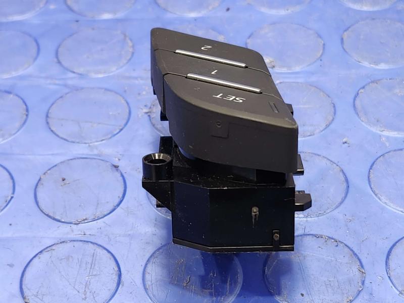 2018 Audi A4 Door Switch Front