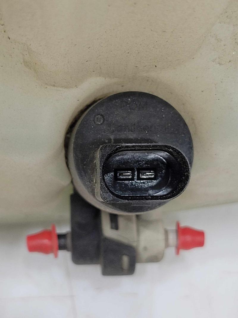 2014 Ford Escape Washer Bottle