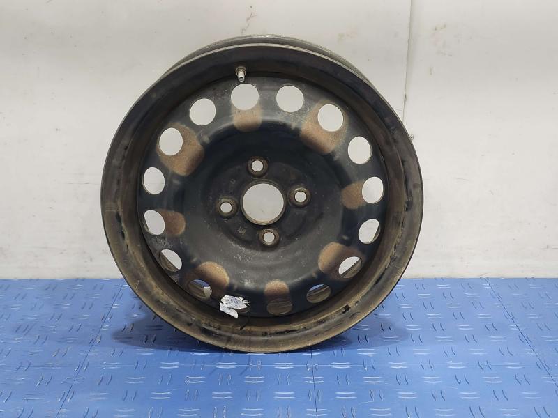 2013 Toyota Yaris Wheel