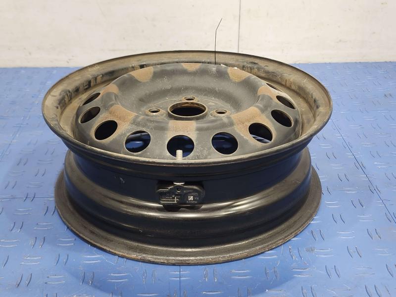 2013 Toyota Yaris Wheel