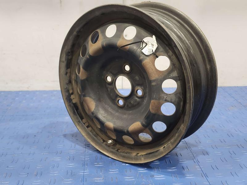 2013 Toyota Yaris Wheel