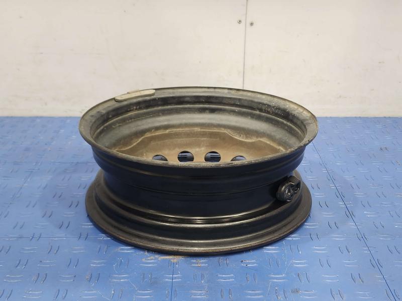 2013 Toyota Yaris Wheel