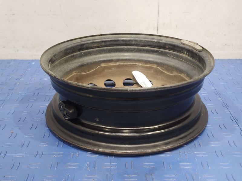 2013 Toyota Yaris Wheel