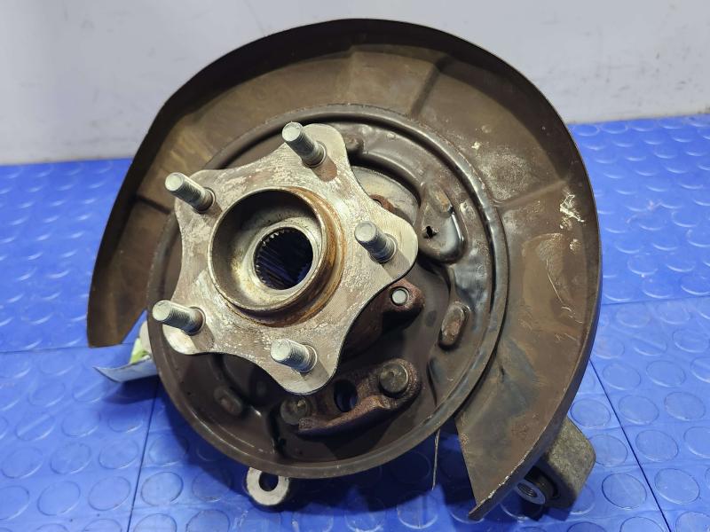 2015 Infiniti Q50 Rear Knuckle/Stub Axle