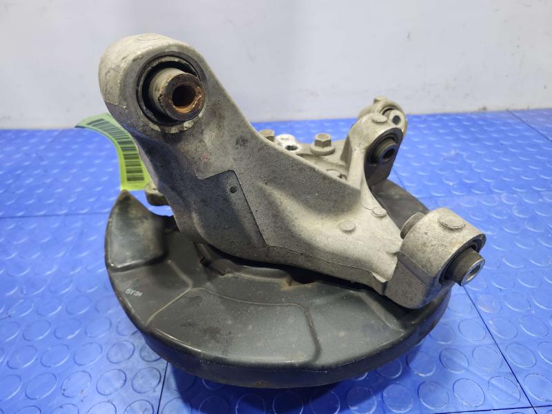 2015 Infiniti Q50 Rear Knuckle/Stub Axle