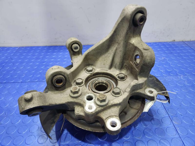 2015 Infiniti Q50 Rear Knuckle/Stub Axle
