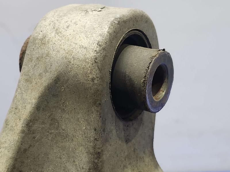 2015 Infiniti Q50 Rear Knuckle/Stub Axle