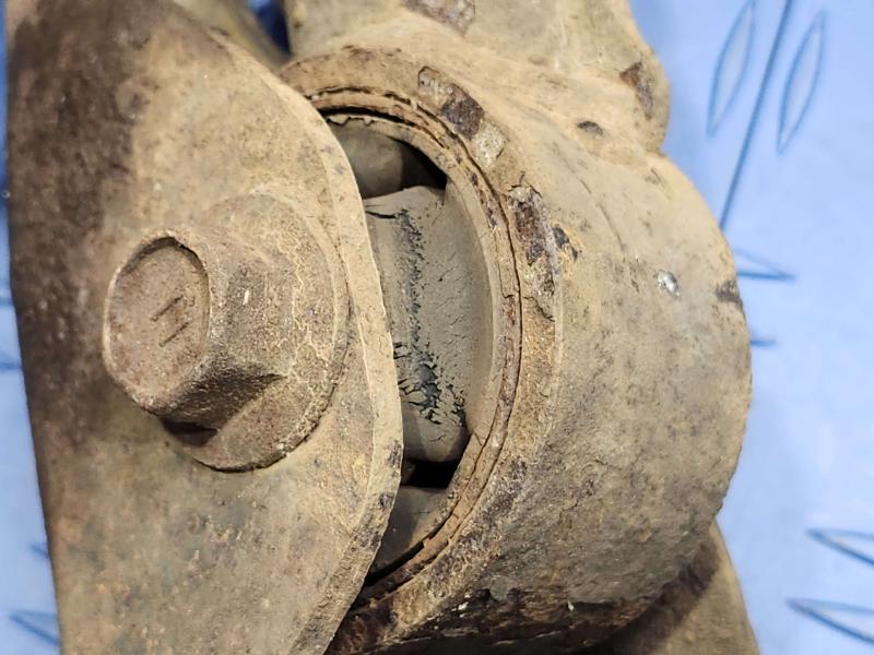 2007 Toyota RAV4 Lower Control Arm Rr
