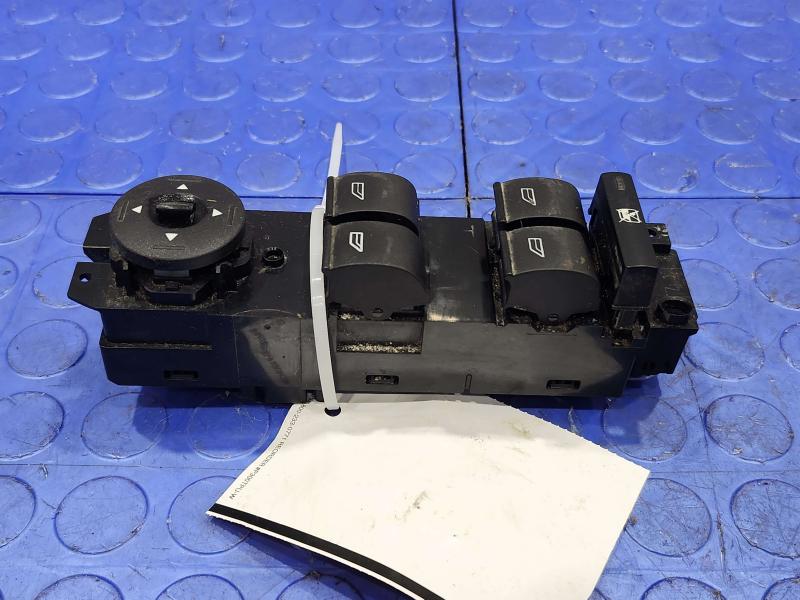 2017 Ford Focus Door Switch Front