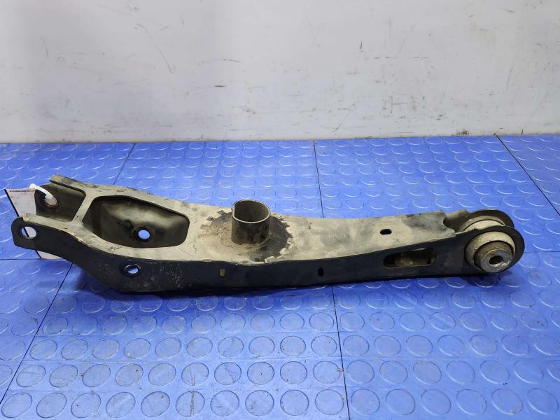 2017 GMC Acadia Lower Control Arm Rr