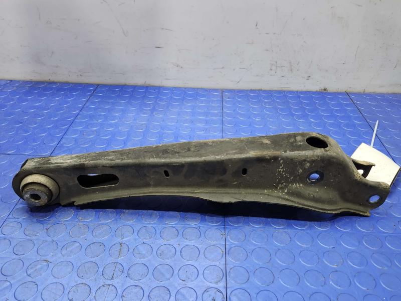 2017 GMC Acadia Lower Control Arm Rr