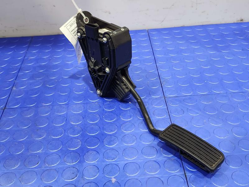 2008 Honda Fit Pedal Assembly
