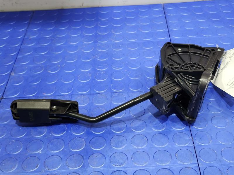 2008 Honda Fit Pedal Assembly