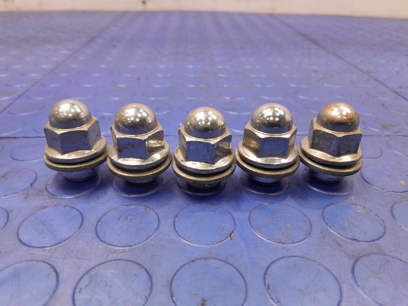 2020 Mitsubishi Outlander Sport Lug Nuts