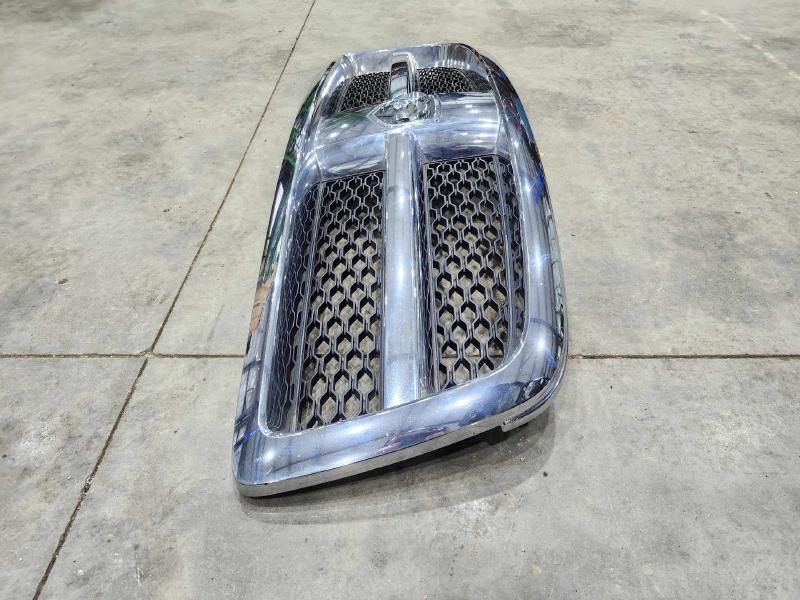 2011 Ram 1500 Grille