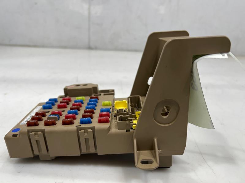 2014-2016 Subaru Forester Fuse Box Relay Junction Box OEM 82201FJ110