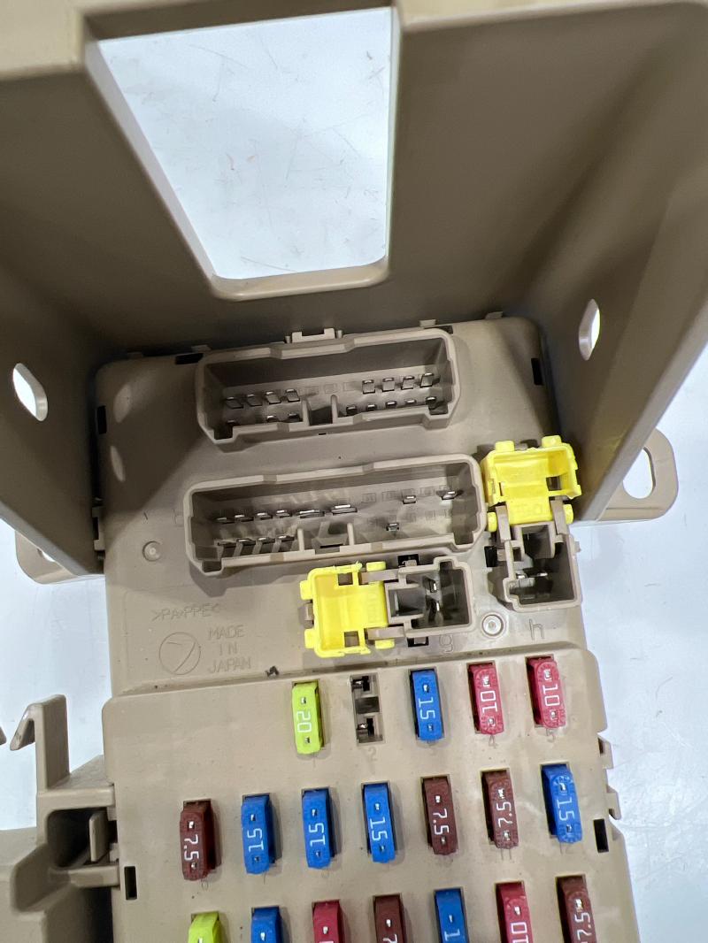 2014-2016 Subaru Forester Fuse Box Relay Junction Box OEM 82201FJ110