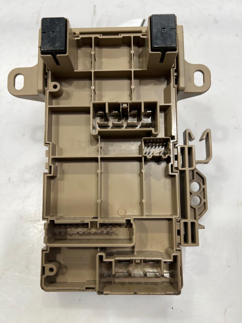 2014-2016 Subaru Forester Fuse Box Relay Junction Box OEM 82201FJ110