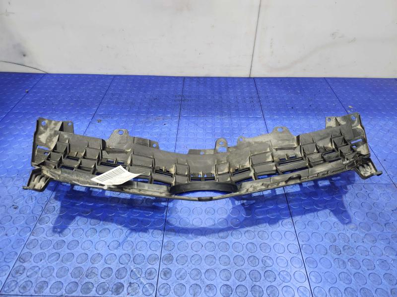 2012 Toyota Prius Grille