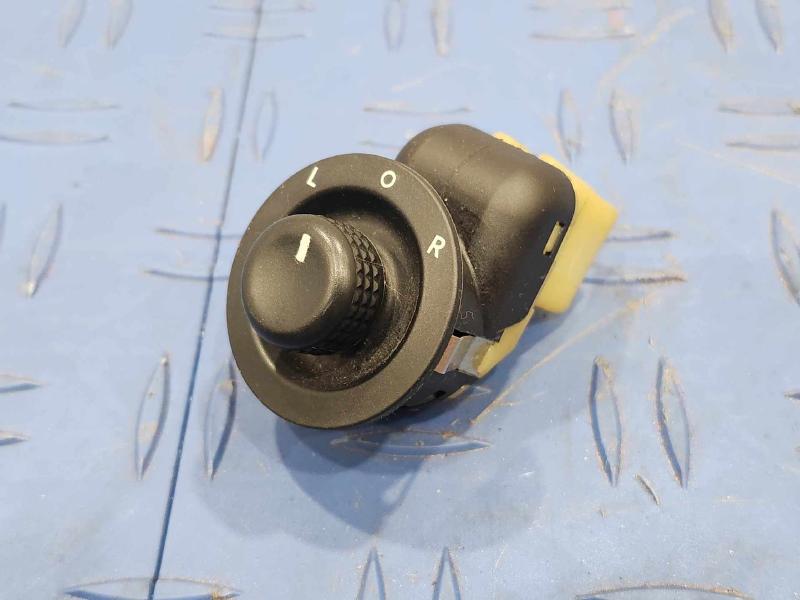 2012 Jeep Compass Door Switch Front
