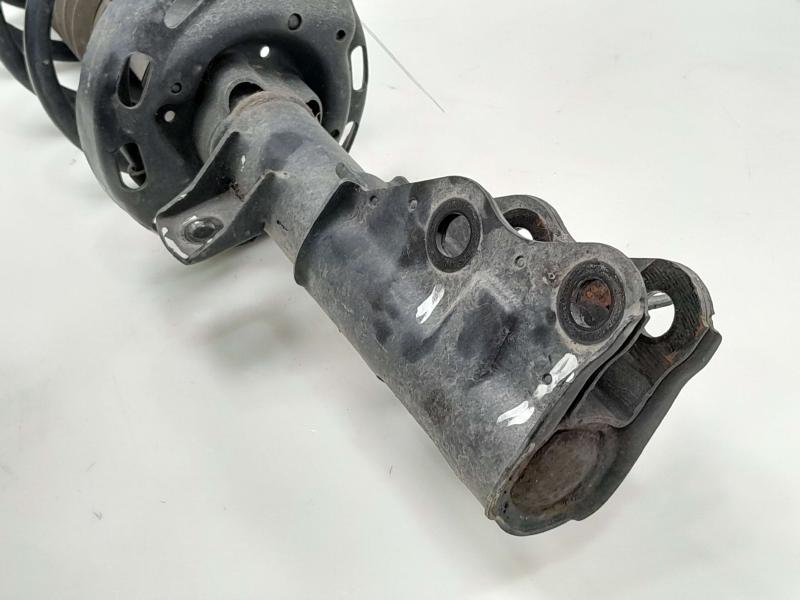 2016-2022 Honda HR-V Front Strut Assembly LH Driver Side OEM 51621T7WA01