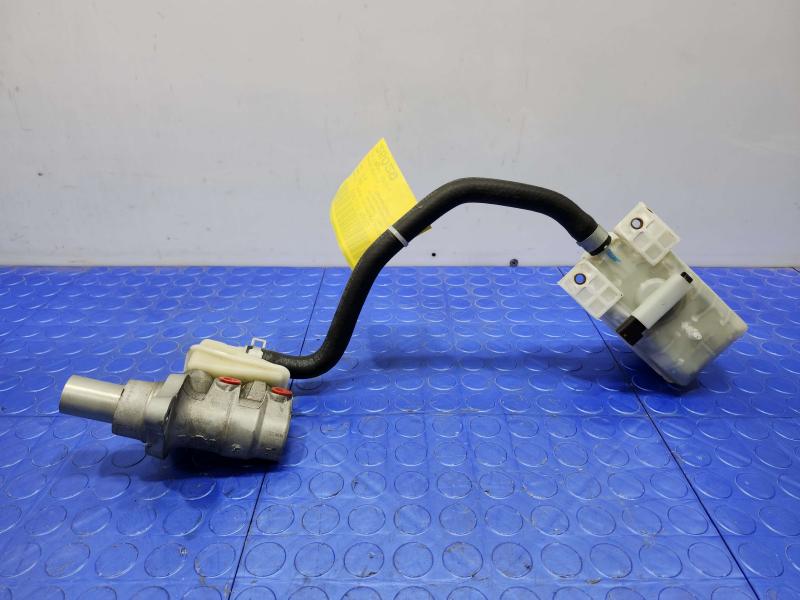 2014 Infiniti QX60 Master Cylinder