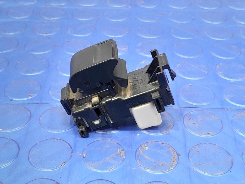 2014 Toyota RAV4 Door Switch Front