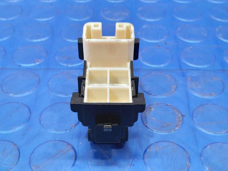 2014 Toyota RAV4 Door Switch Front