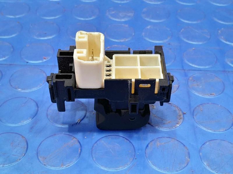 2014 Toyota RAV4 Door Switch Front