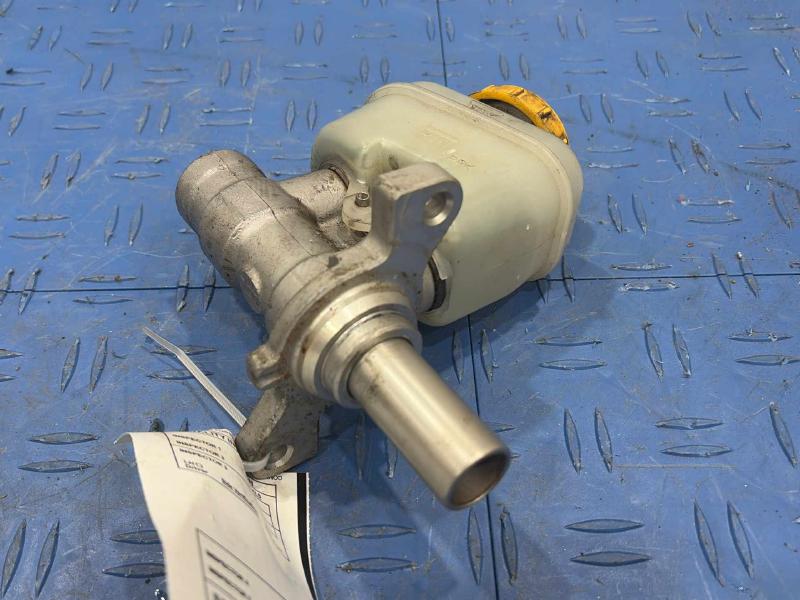 2010 Subaru Legacy Master Cylinder