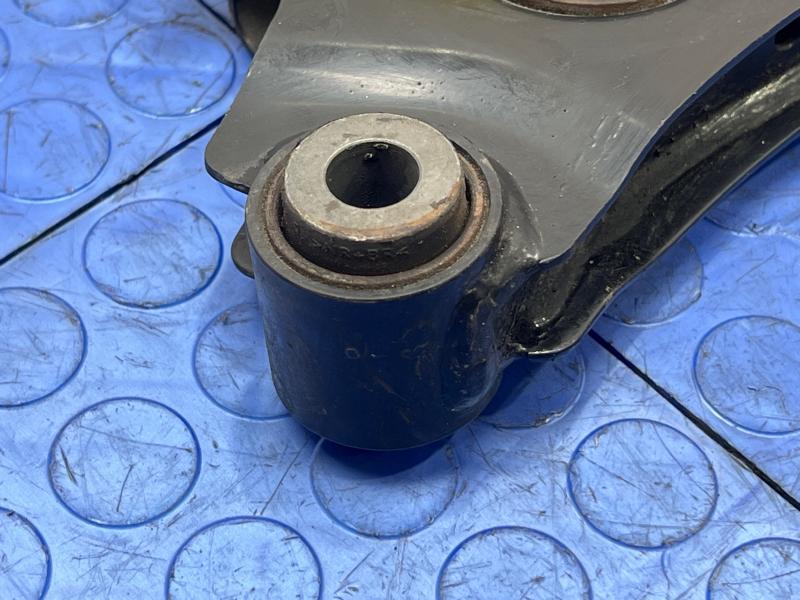 2020 Nissan Altima Lower Control Arm Rr