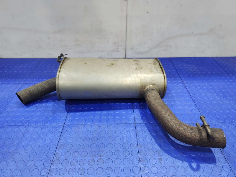 2012-2018 Volkswagen Passat 3.6L Center Intermediate Exhaust Muffler OEM 561253409B