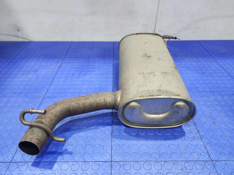 2012-2018 Volkswagen Passat 3.6L Center Intermediate Exhaust Muffler OEM 561253409B