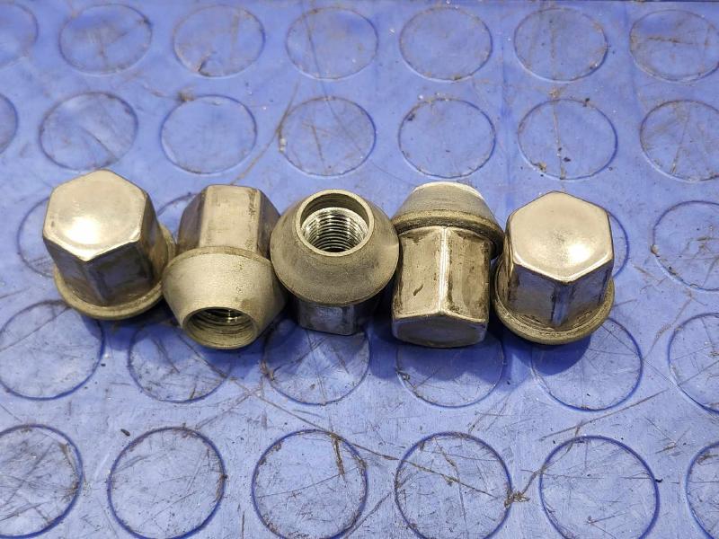 2019 Jaguar F-Pace Lug Nuts