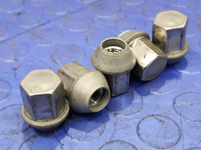 2019 Jaguar F-Pace Lug Nuts