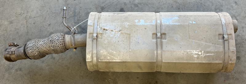 2009 Chevrolet Tahoe Muffler