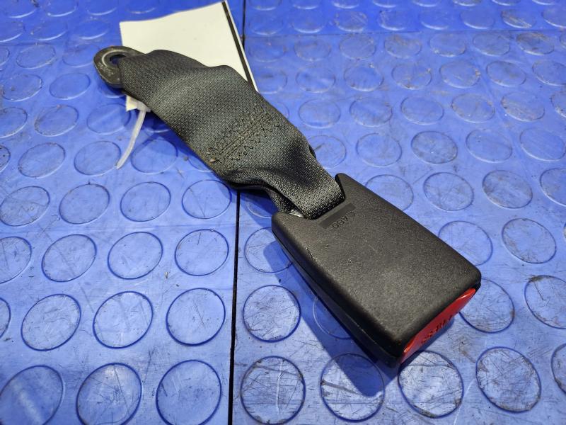 2013 Nissan Pathfinder Rear Seat Belt