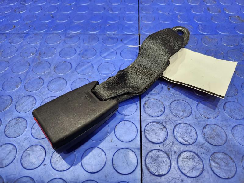 2013 Nissan Pathfinder Rear Seat Belt