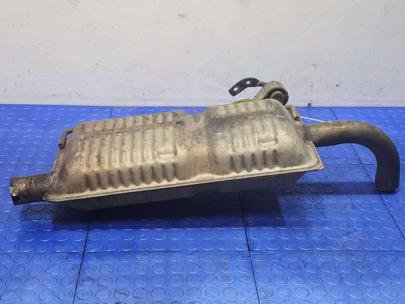 2003 Lincoln Town Car Muffler