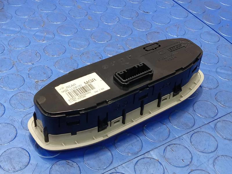 2017 Kia Sedona Heater A/C Control