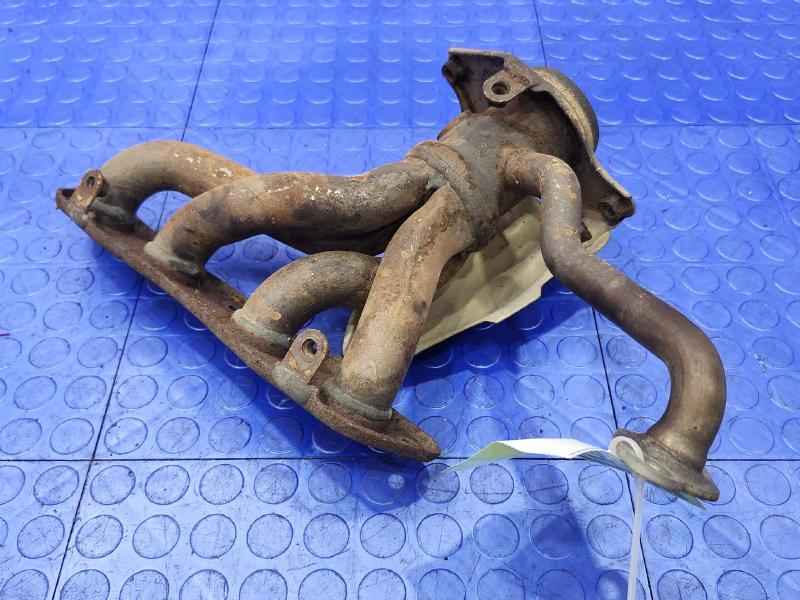 2014 Toyota Prius Exhaust Manifold