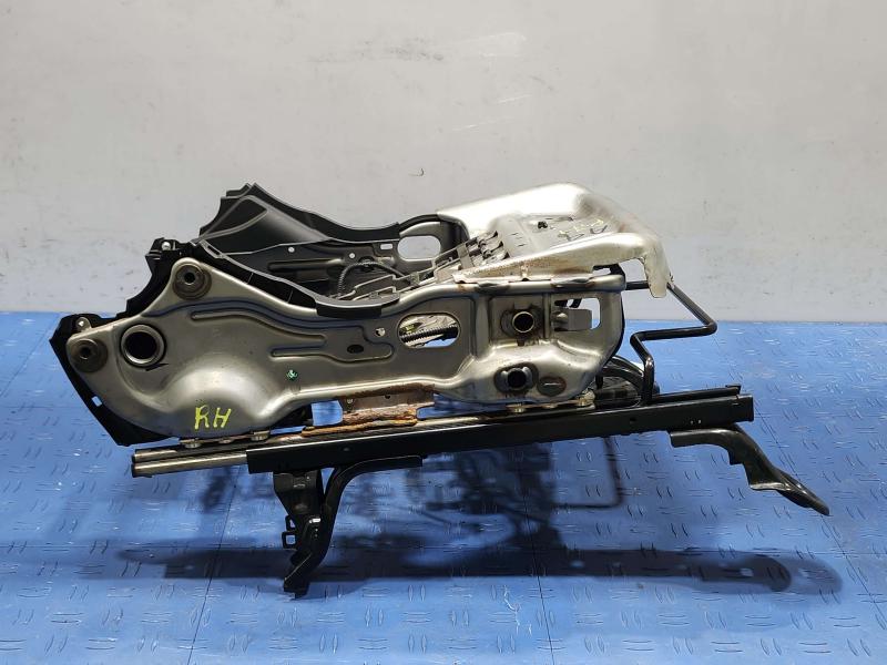 2020 Subaru Forester Seat Track