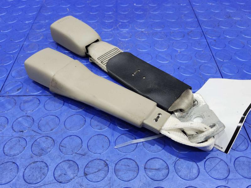 2011 Toyota Camry Rear Seat Belt