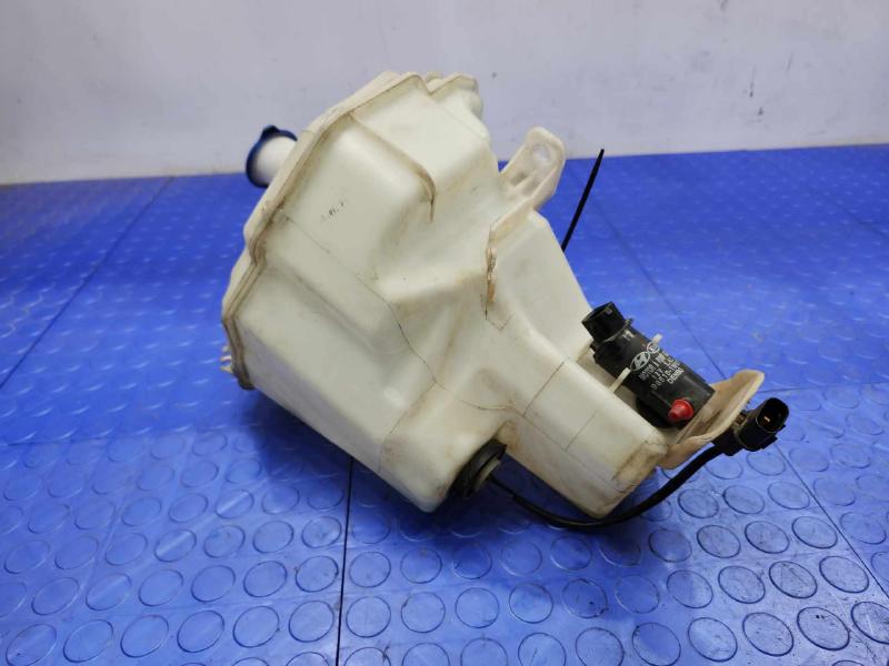 2014-2016 Kia Forte Sedan Windshield Washer Fluid Reservoir Assembly OEM 98610A7010
