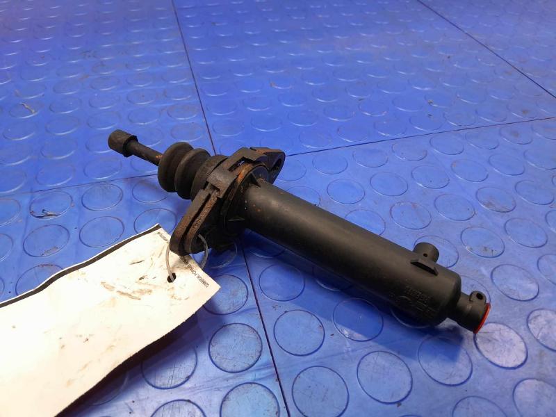 1997-2006 Jeep Wranger TJ Slave Cylinder Assembly Genuine OEM Part 52107652AD