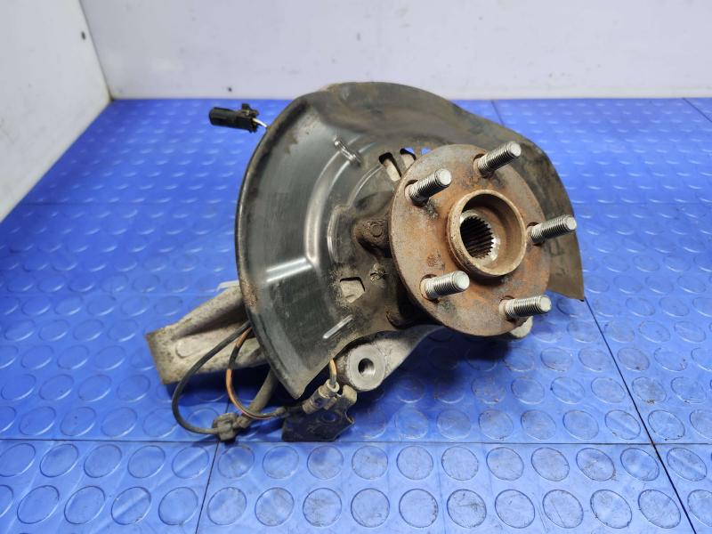 2013 Toyota Prius Spindle Knuckle Front
