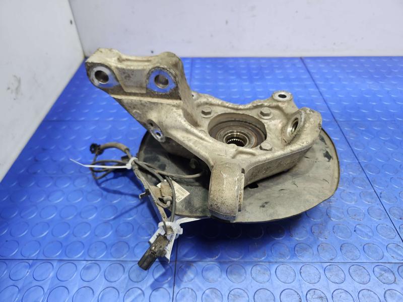 2013 Toyota Prius Spindle Knuckle Front