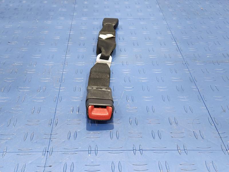 2013 Toyota Yaris Rear Seat Belt