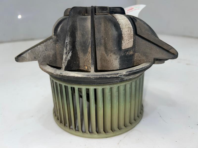 1998 - 2001 Jeep Cherokee Heater AC Blower Motor Assembly OEM 4886150AA